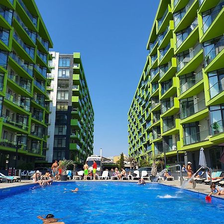 Purple Onyx - Pool & Spa Beach Resort Năvodari Екстериор снимка