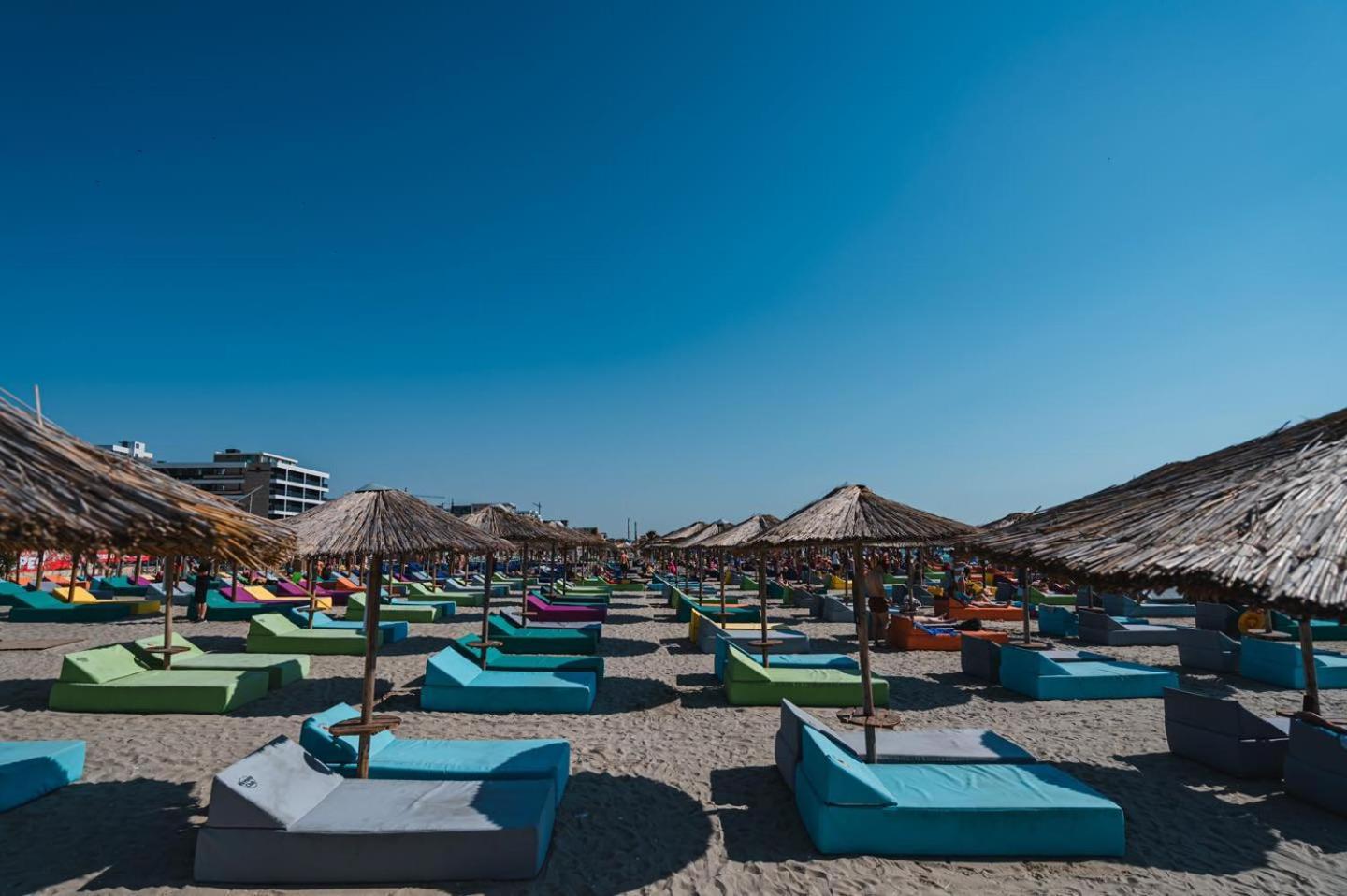 Purple Onyx - Pool & Spa Beach Resort Năvodari Екстериор снимка