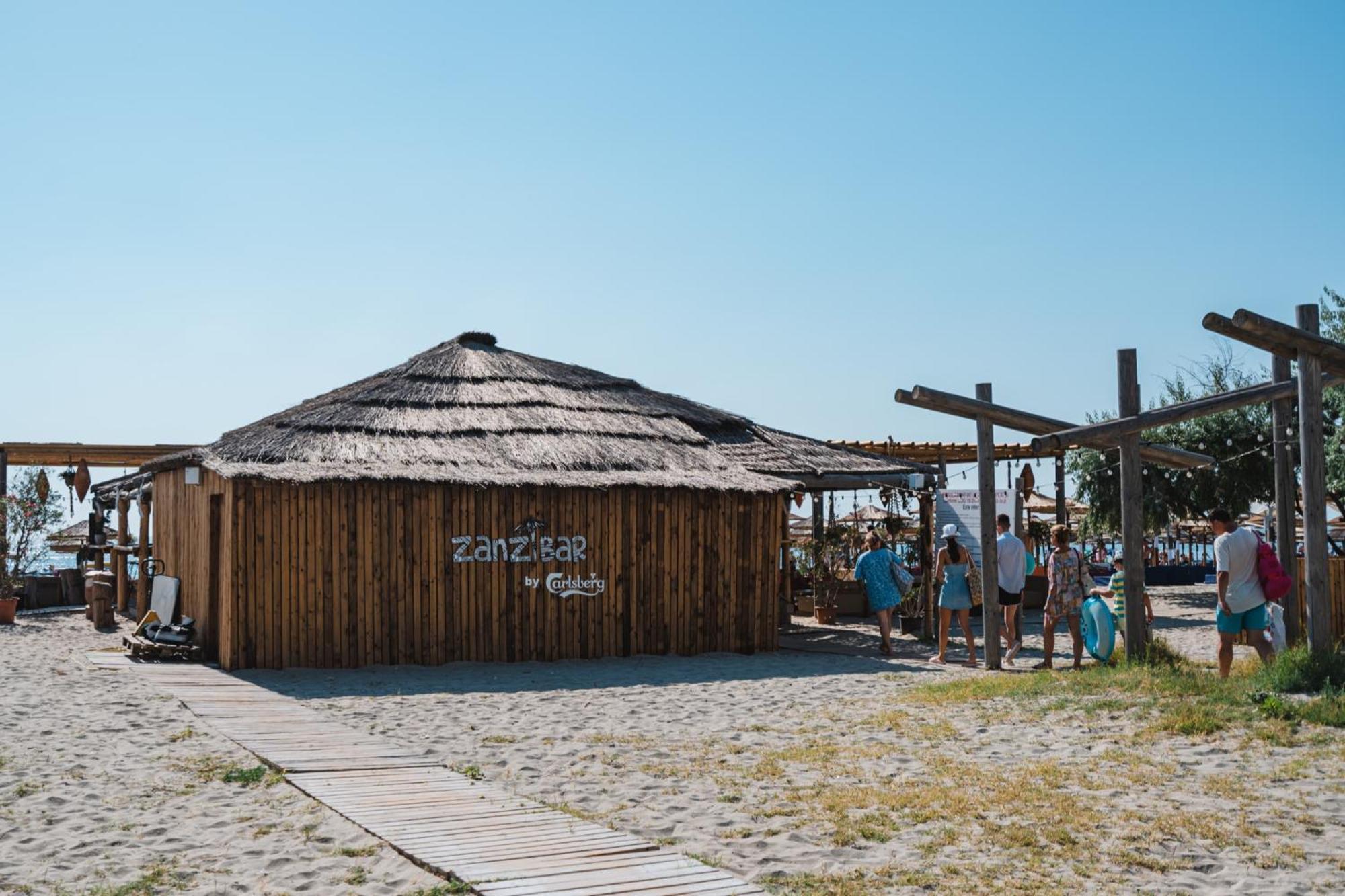Purple Onyx - Pool & Spa Beach Resort Năvodari Екстериор снимка