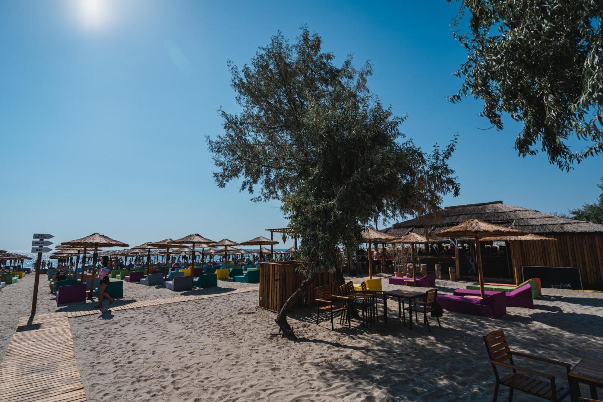 Purple Onyx - Pool & Spa Beach Resort Năvodari Екстериор снимка