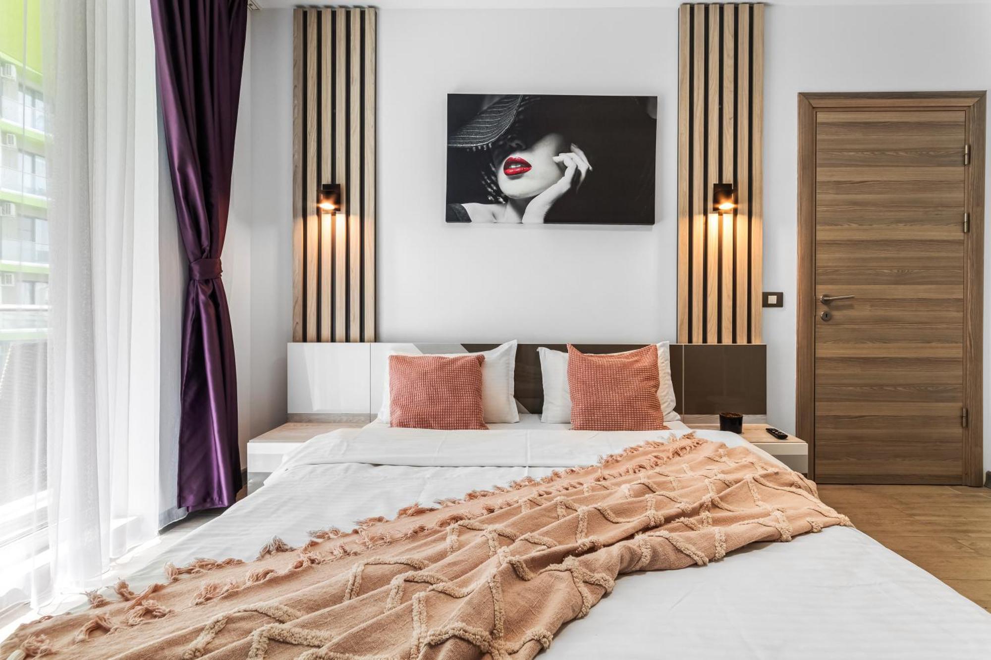 Purple Onyx - Pool & Spa Beach Resort Năvodari Екстериор снимка